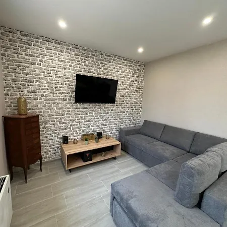 Agreable Maison Avec Jardin A Joinville Exterior photo