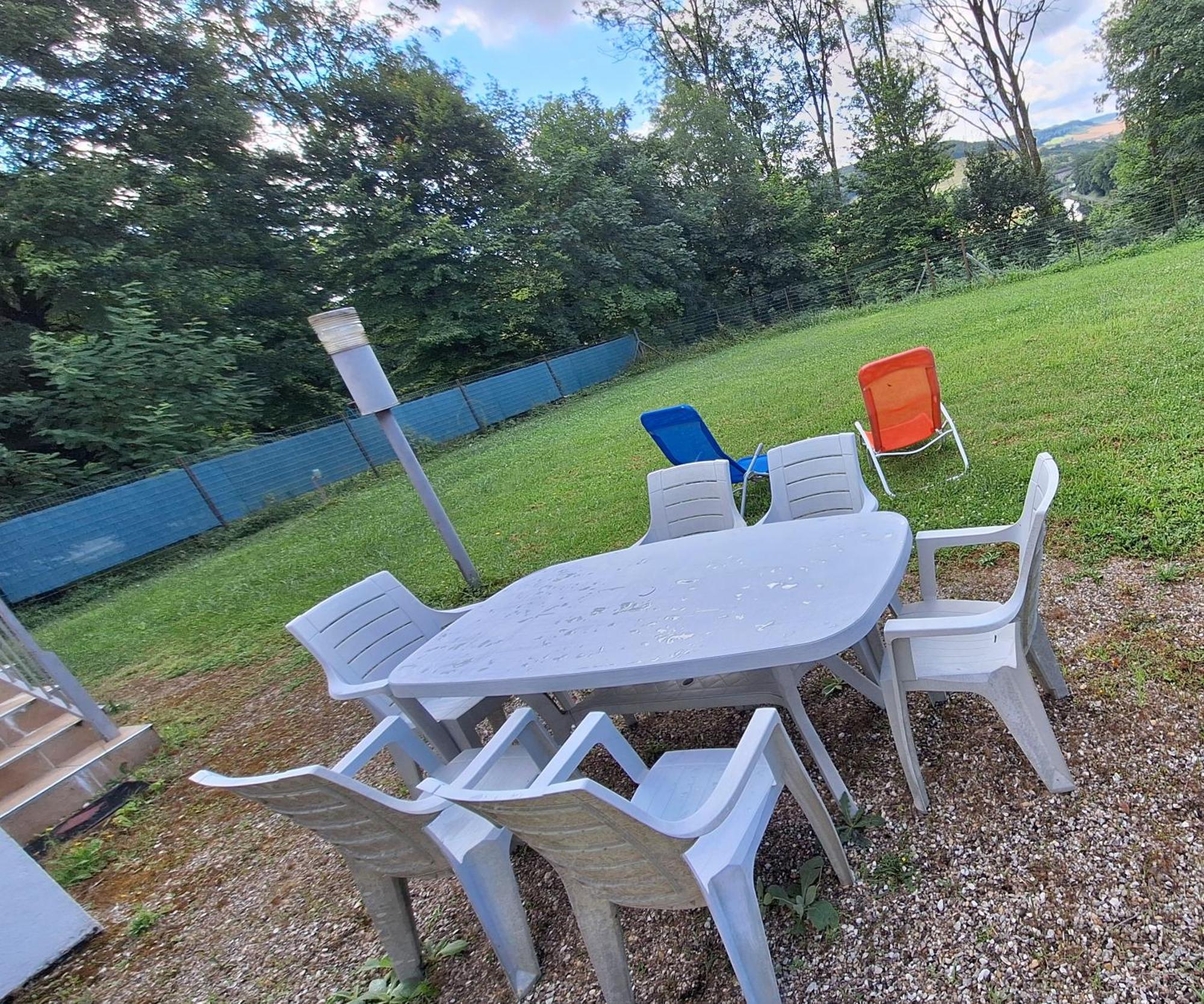 Agreable Maison Avec Jardin A *