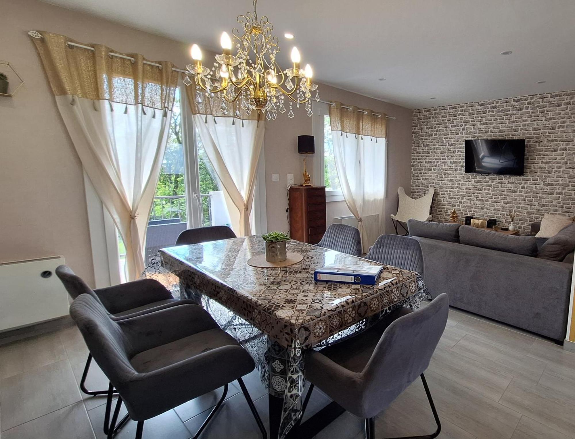 Agreable Maison Avec Jardin A * Joinville